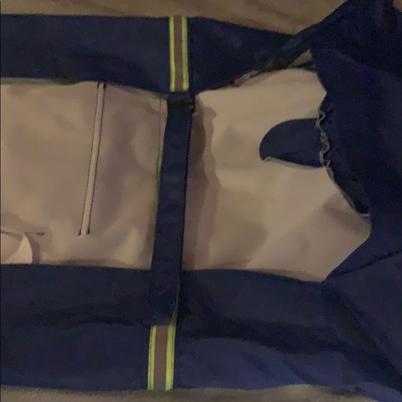 Dog rain jacket - Picture 6 of 11